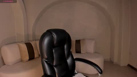  Amber   online show from 12.01.25