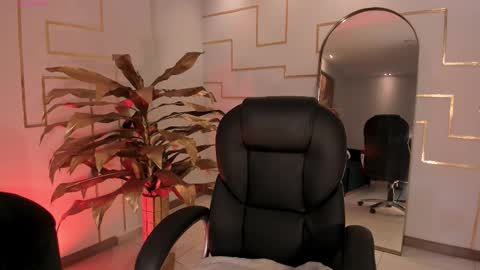 Amber  online show from 10.31.25