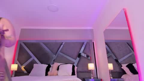 Amber  online show from 02.19.25