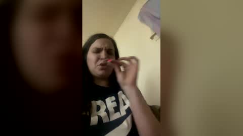 Snapshot of amberkni chatting on 02.18.26 amberkni online show from 02.18.26