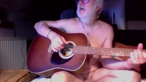 Amberr11 online show from 12.21.25