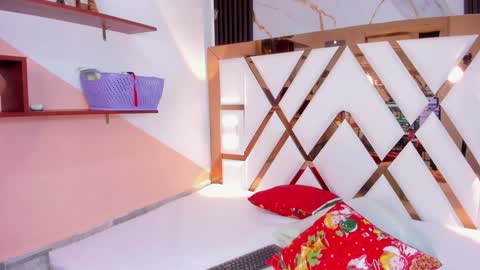 Amber online show from 12.26.24