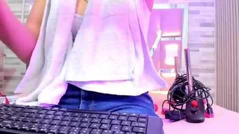 Snapshot of amberr_sweett chatting on 05.26.26 Amber online show from 05.26.26