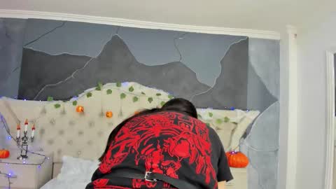 Amber Grey online show from 10.27.25