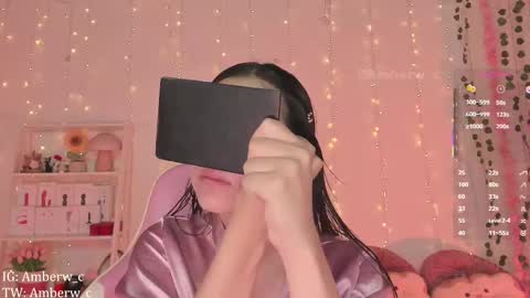 IG - TW Amberw c online show from 11.22.25