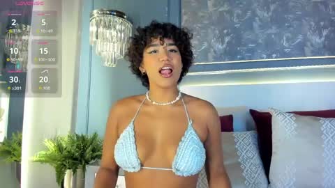 Snapshot of ambracohelo chatting on 05.23.26 Ambra Cohelo online show from 05.23.26