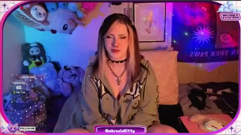 Snapshot of ambrosiakitty chatting on 05.18.26 Ambrosia online show from 05.18.26