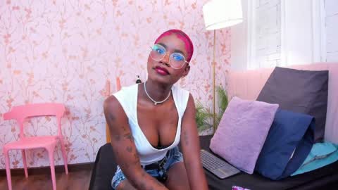 Amelia Adams online show from 04.10.26