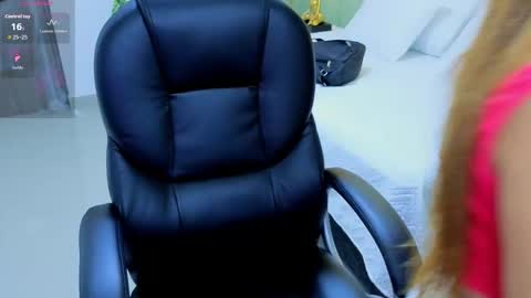 AMELIA online show from 10.13.25