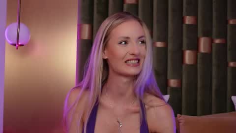 Amelia online show from 09.09.25