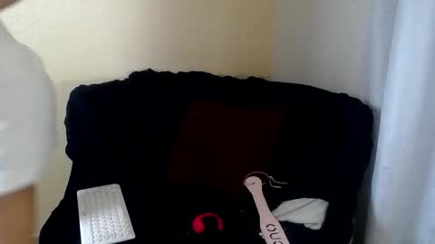 Amalia Castro online show from 12.15.25