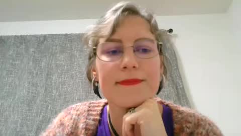 Ameliaishka online show from 10.25.25