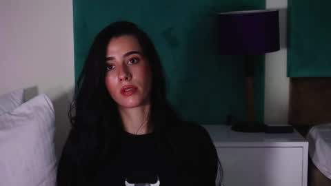 Snapshot of ameliajuney chatting on 06.12.26 AmeliaJune online show from 06.12.26