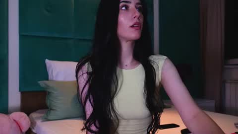 Snapshot of ameliajuney chatting on 06.16.26 AmeliaJune online show from 06.16.26