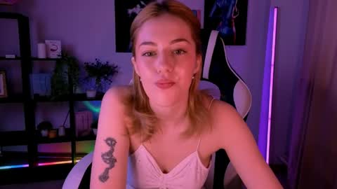 Snapshot of ameliarosaline chatting on 05.28.26 ameliarosaline online show from 05.28.26