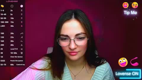 Snapshot of amelie_jackson_ chatting on 12.11.24 Amelie online show from 12.11.24