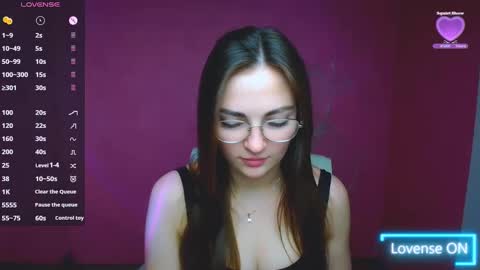 Snapshot of amelie_jackson_ chatting on 12.18.24 Amelie online show from 12.18.24