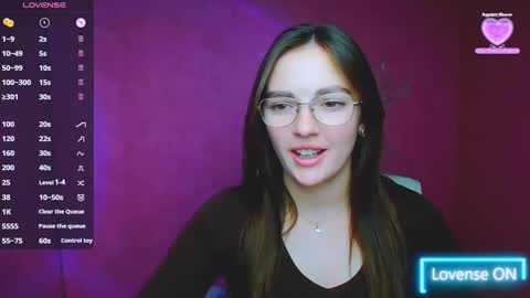 Snapshot of amelie_jackson_ chatting on 12.19.24 Amelie online show from 12.19.24