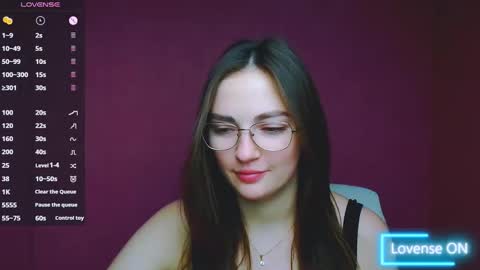 Snapshot of amelie_jackson_ chatting on 12.25.24 Amelie online show from 12.25.24