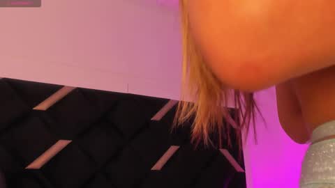 Amelie online show from 03.24.26