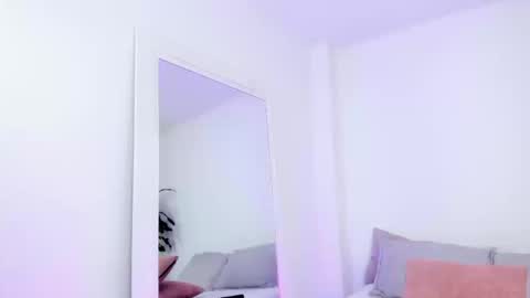 Amelie  online show from 09.19.25