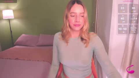 Snapshot of ameliegraham chatting on 02.12.25 Amelie Graham online show from 02.12.25