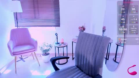 Snapshot of ameliegraham chatting on 11.20.25 Amelie Graham online show from 11.20.25