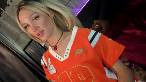 amelinckx online show from 02.17.25