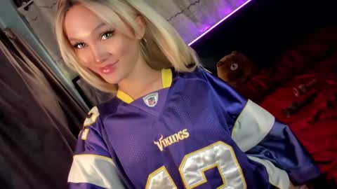 amelinckx online show from 02.19.25