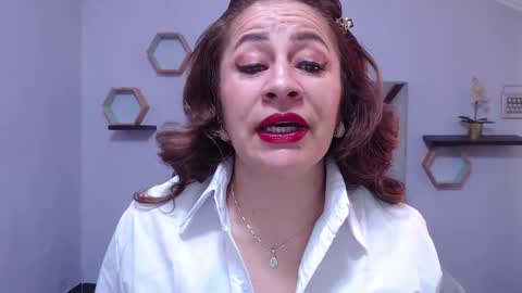 Amell Thomson online show from 09.09.25