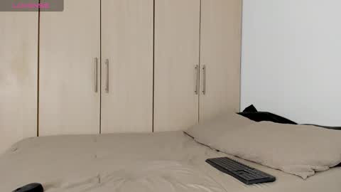 Snapshot of amellove chatting on 02.10.25 Amelie gadotx ig online show from 02.10.25