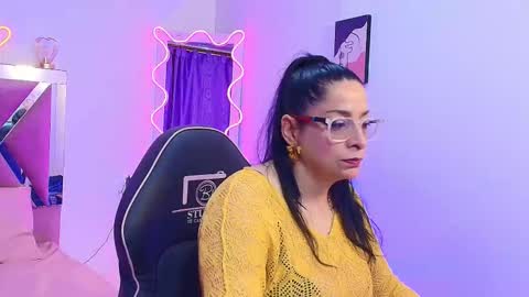 AMELY online show from 10.15.25