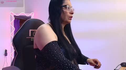 AMELY online show from 10.25.25