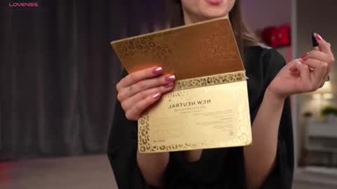 Amy  online show from 10.20.25