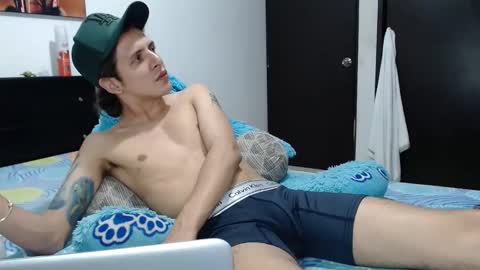 Snapshot of americanbig_dick chatting on 03.11.25 Lucian online show from 03.11.25