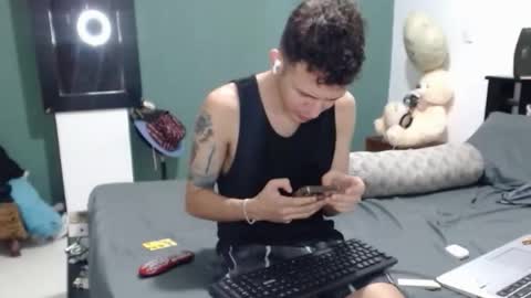 Snapshot of americanbig_dick chatting on 10.03.25 Lucian online show from 10.03.25