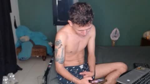 Snapshot of americanbig_dick chatting on 10.16.25 Lucian online show from 10.16.25