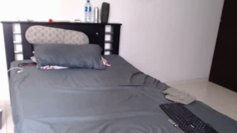 Snapshot of americanbig_dick chatting on 10.18.25 Lucian online show from 10.18.25
