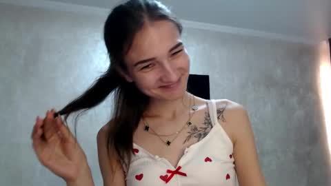 Julia  online show from 12.04.25