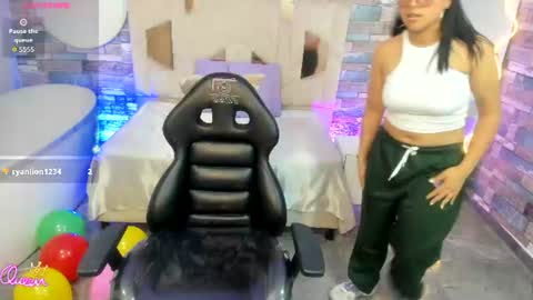 Snapshot of amhira_tay chatting on 07.15.26 amhira_tay online show from 07.15.26