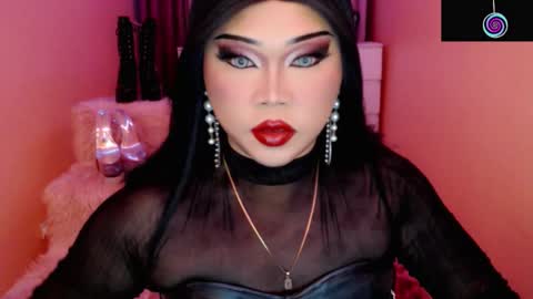 Snapshot of amiadoll chatting on 02.05.26 Queen Mireska online show from 02.05.26