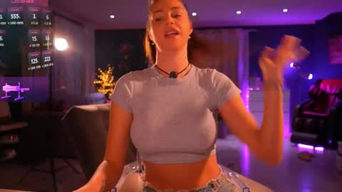 Snapshot of amidachris chatting on 01.08.26 Amida online show from 01.08.26