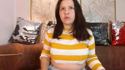 Snapshot of amie_gh chatting on 09.13.25 Amie  online show from 09.13.25