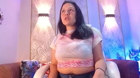 Snapshot of amie_gh chatting on 09.22.25 Amie  online show from 09.22.25