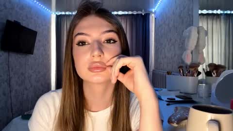 Snapshot of amiejahnel chatting on 03.04.26 Kate online show from 03.04.26