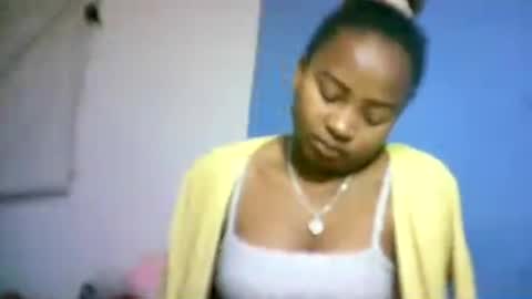 Snapshot of amielle_01 chatting on 07.28.26 amielle_01 online show from 07.28.26
