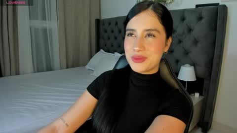 Snapshot of amiirra_ chatting on 05.23.26 Amira sweet online show from 05.23.26