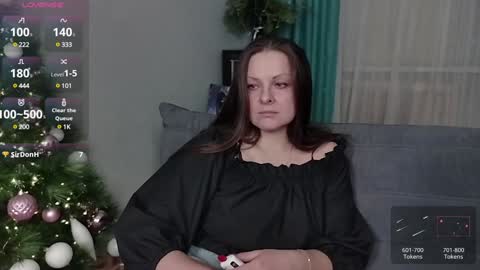 Snapshot of amilafran chatting on 12.17.24 Mila online show from 12.17.24