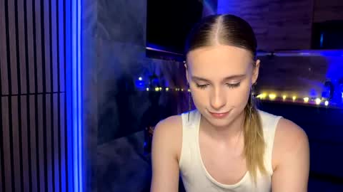 Snapshot of amily_sunray chatting on 05.12.26 Amily online show from 05.12.26