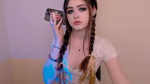 Snapshot of aminarose77 chatting on 04.22.26 Amina online show from 04.22.26